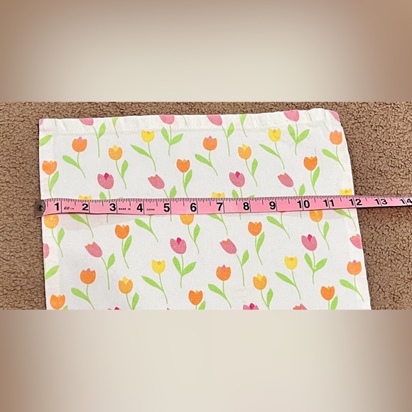 Target Easter Spring Tulip Table Runner - Picture 4 of 6